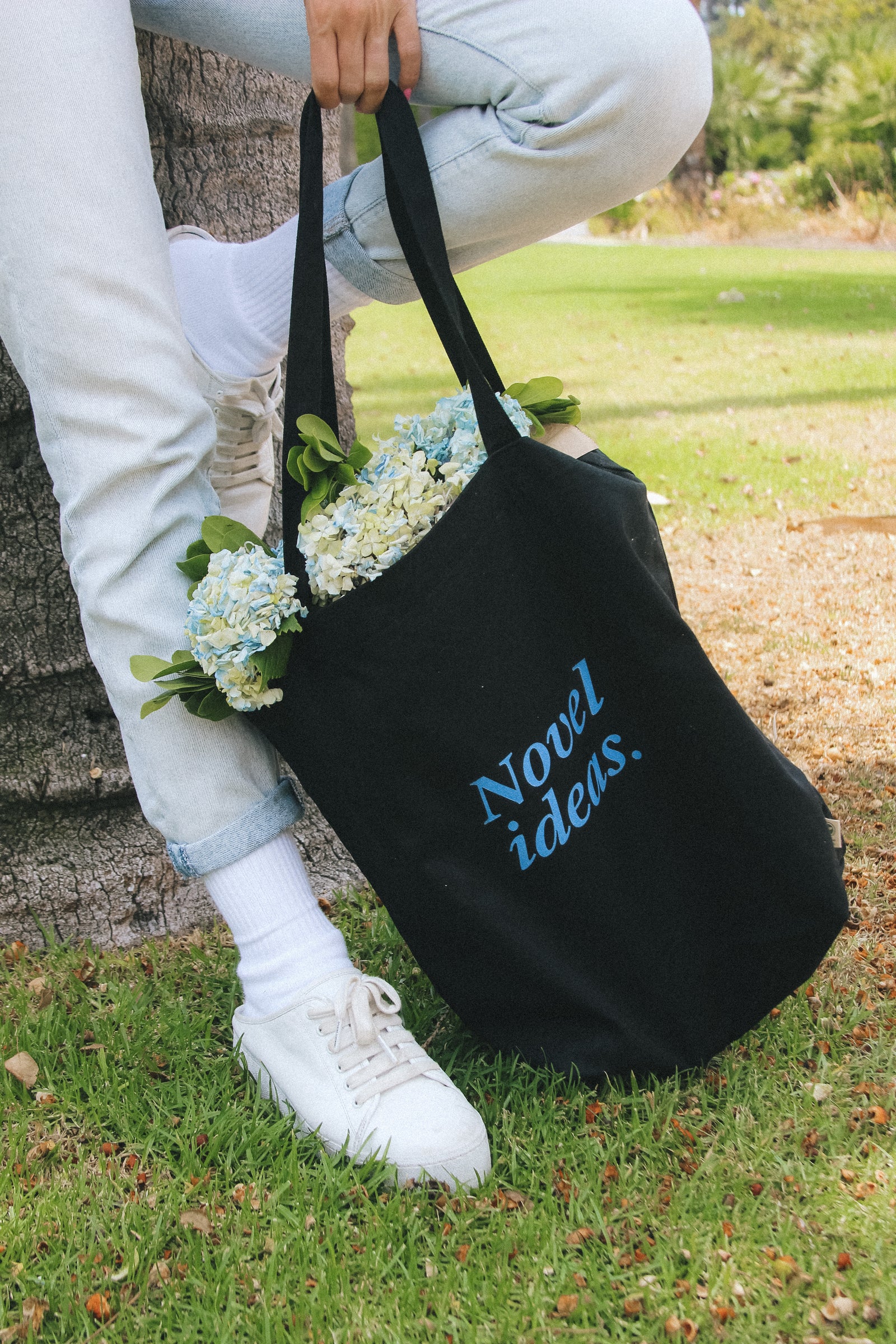 Novelbright tote bag
